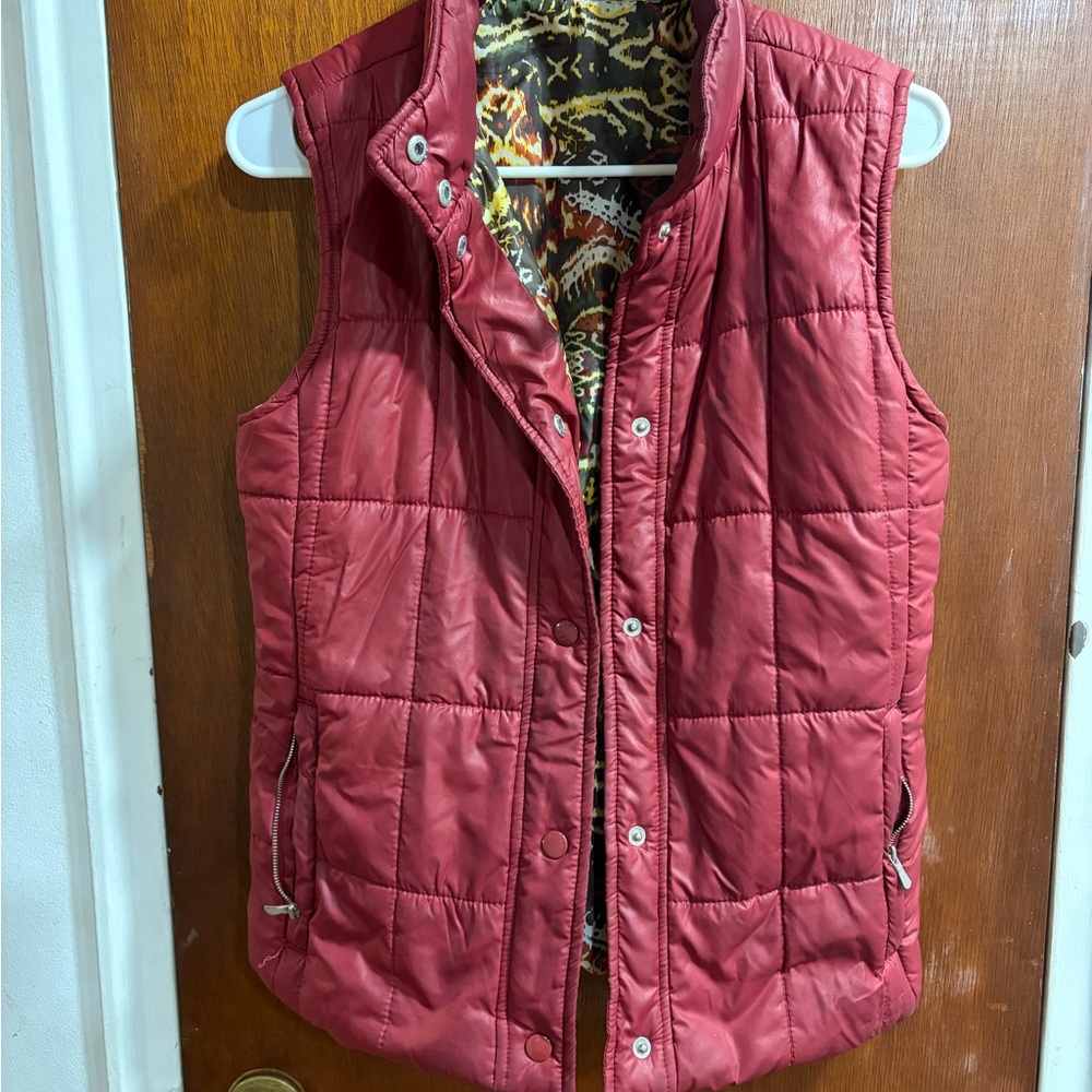 Tweeds Burgundy Quilted Puffer Vest Animal Print Lining Womens Size Medium